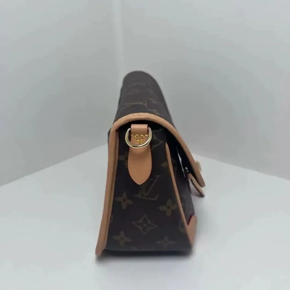 Louis Vuitton Women Pre-Loved Bag Very Good Condition